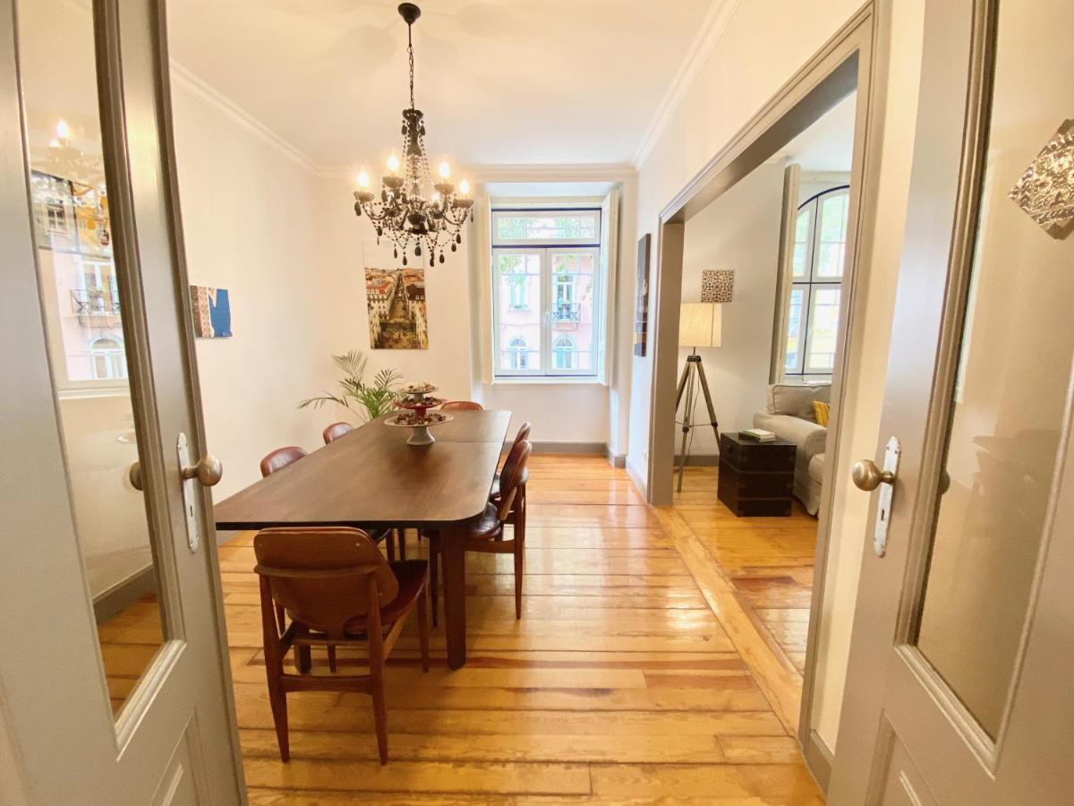 Luxury Vintage apartment with all the comforts of home at the city centre, next to Marquês de Pombal Lisboa