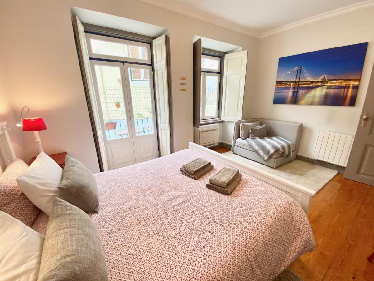 Luxury Vintage apartment with all the comforts of home at the city centre, next to Marquês de Pombal Apartamento *