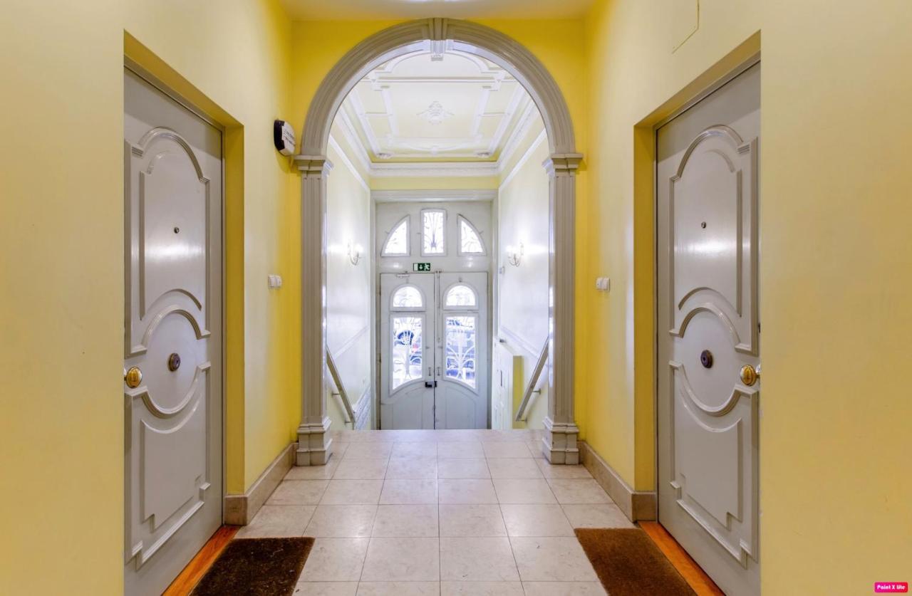 Luxury Vintage apartment with all the comforts of home at the city centre, next to Marquês de Pombal Apartamento *