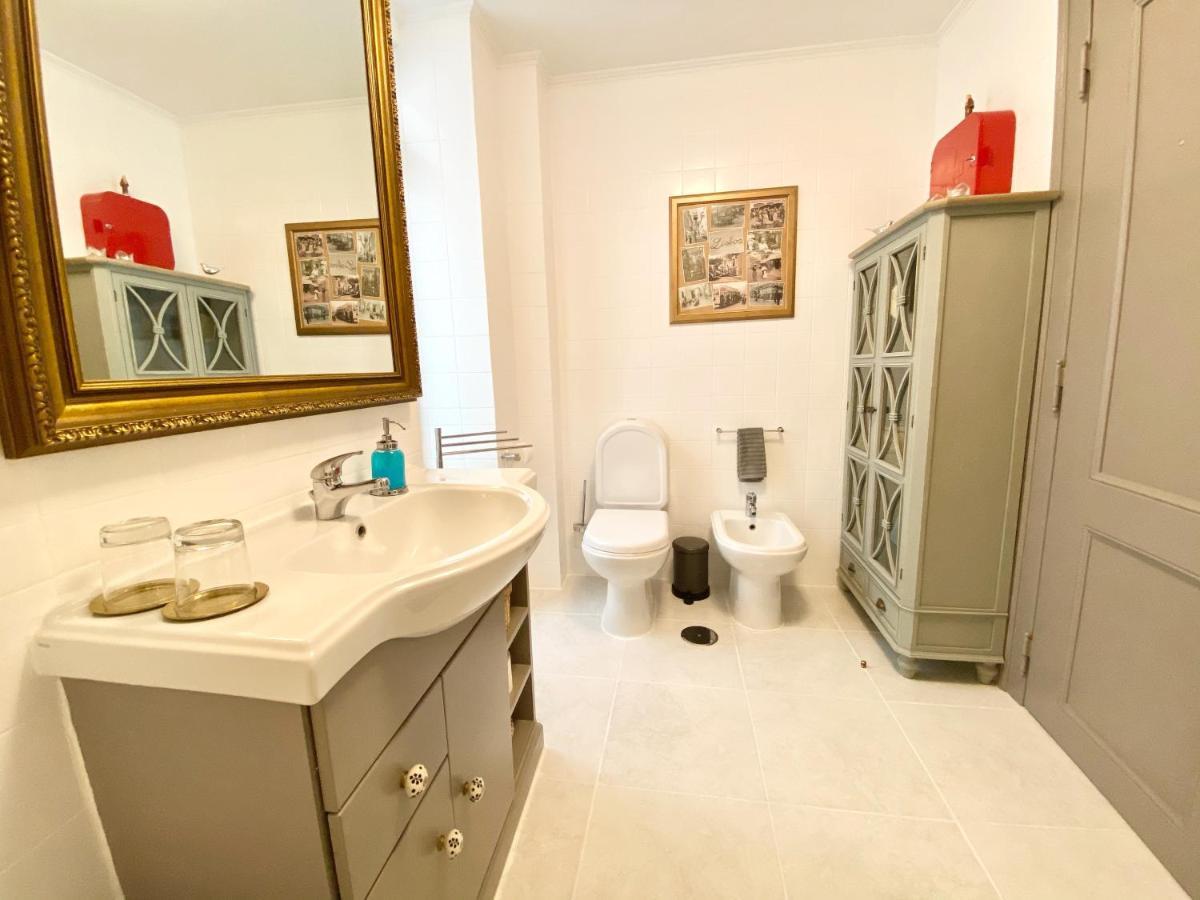 Apartamento Luxury Vintage apartment with all the comforts of home at the city centre, next to Marquês de Pombal Lisboa